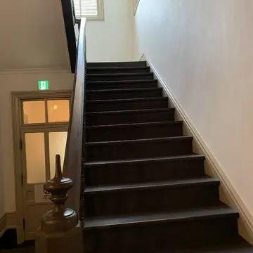2階への階段