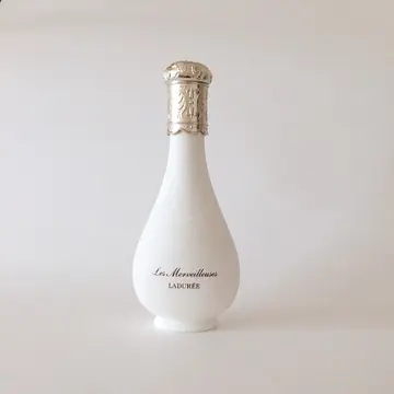 朝の洗顔の代わりに。レ・メルヴェイユーズ　ラデュレのクレンジングウォーターを。