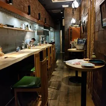 落ち着いた店内