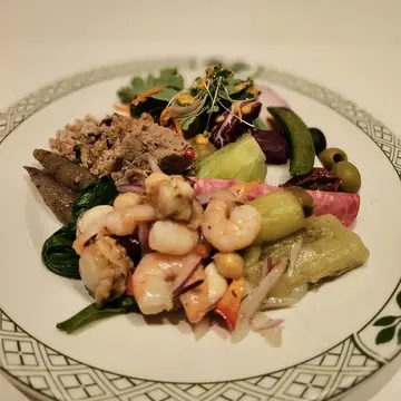 ロウリーズザプライムリブ、恵比寿ガーデンプレイス、バカラのシャンデリア、ローストビーフ、ウェスティンホテル東京、クリスマスツリー