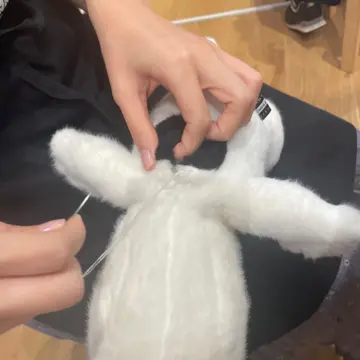 スヌーピーミュージアムで開催中の企画展「今こそ、ルーシー！ LUCY IS HERE」のワークショップ風景