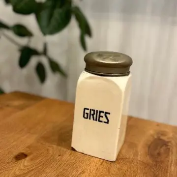 風合いと、ロゴが気に入ったポット。意味は‥