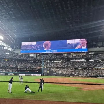 私の席からはモニターもよく見えました。