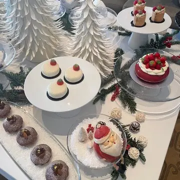 ペストリーブティックで販売している小さいサイズのケーキ