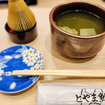 神宮外苑、銀杏並木、紅葉、2025年、ZARA、秋ファッション、秋コーデ、とやま鮨、オーバカナル、銀座ランチ、40代ファッション