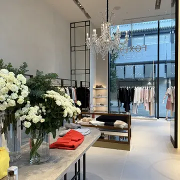 foxey 大阪店　KITTE大阪