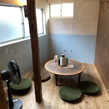 カフェ ヨリドコロ　座敷