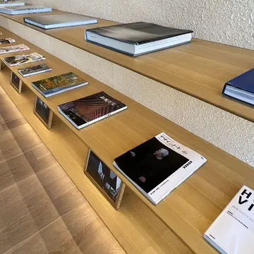 美術館「COMICO ART MUSEUM YUFUIN」の室内