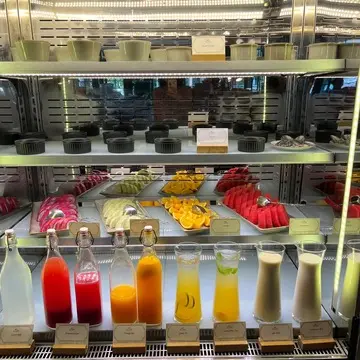 ビュッフェテーブル