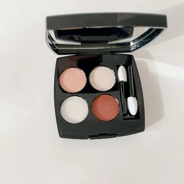 シャネルの新作アイカラーパレット、レキャトルオンブル