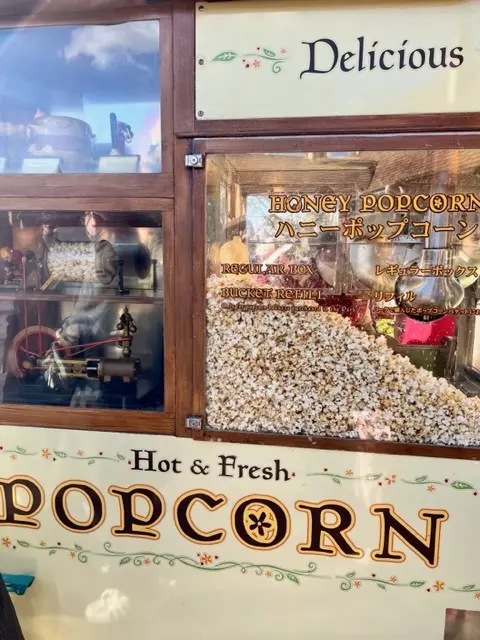 ハニーポップコーンのワゴン