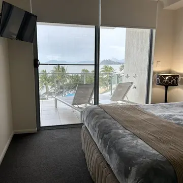 マスターベッドルーム