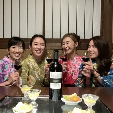 みんなで楽しく飲みました
