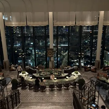 ピーコックアレー