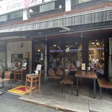 海南チキンライスの人気店『夢飯（ムーハン）』の西荻窪本店外観