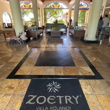 Hotel ZOETRY ②