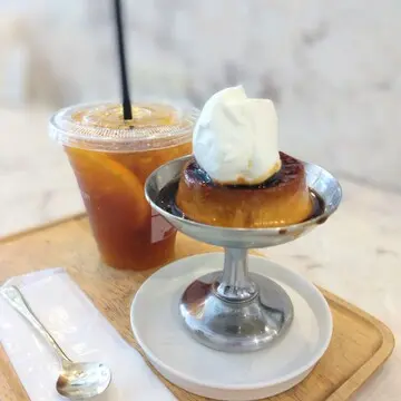 日本大通り、UNI COFFEE ROASTERY、ユニコーヒーロースタリー、モーニング、キャロットケーキ、プリン