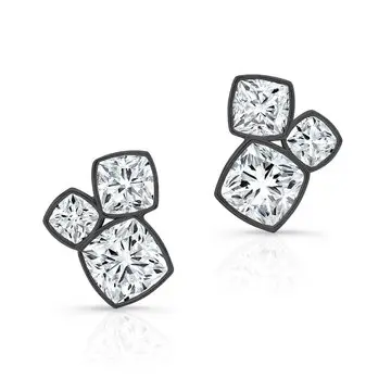 「フォーエバーマーク ブラックレーベル コレクション」 ダイヤモンド クラスター イヤリング