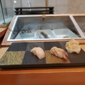 もちろんお寿司も食べましたよ。