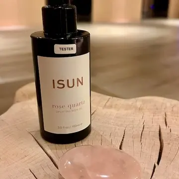 ローズクオーツのオイルとストーン