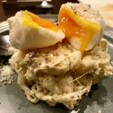 ポテトサラダ半熟卵のせ