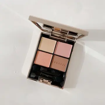 ルナソルの新作アイカラーパレット