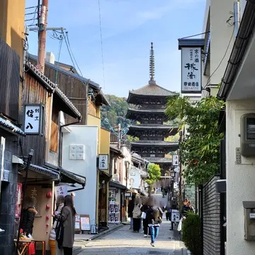 道すがら味わえる京都らしい光景がなんとも素敵。