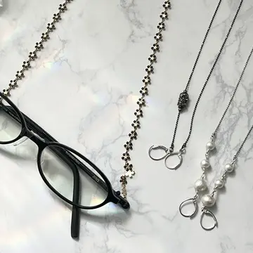 リーディンググラス