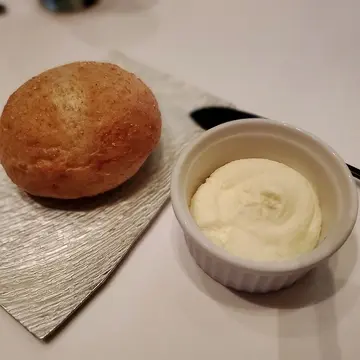 天然酵母の全粒粉パンも美味しい♡