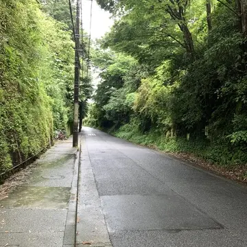 鎌倉　切り通し　極楽寺坂