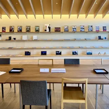 美術館「COMICO ART MUSEUM YUFUIN」の室内