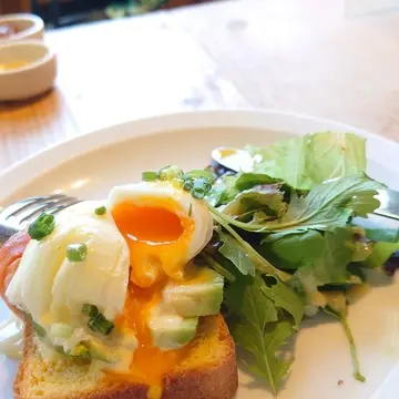 エッグベネディクト