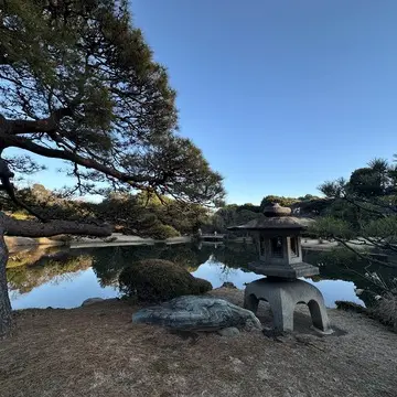 新宿御苑　都内　新宿　散策　自然　花　ビル　庭園　日本庭園