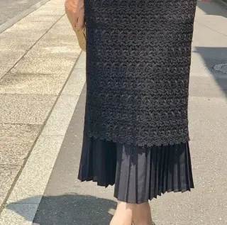 黒のレーススカート