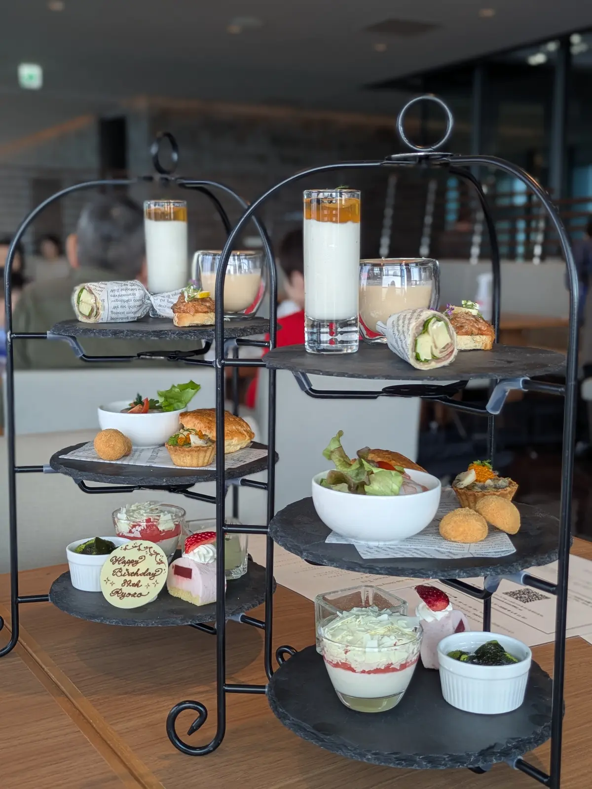 春色ツイードジャケットを羽織って二子玉川の画像_2