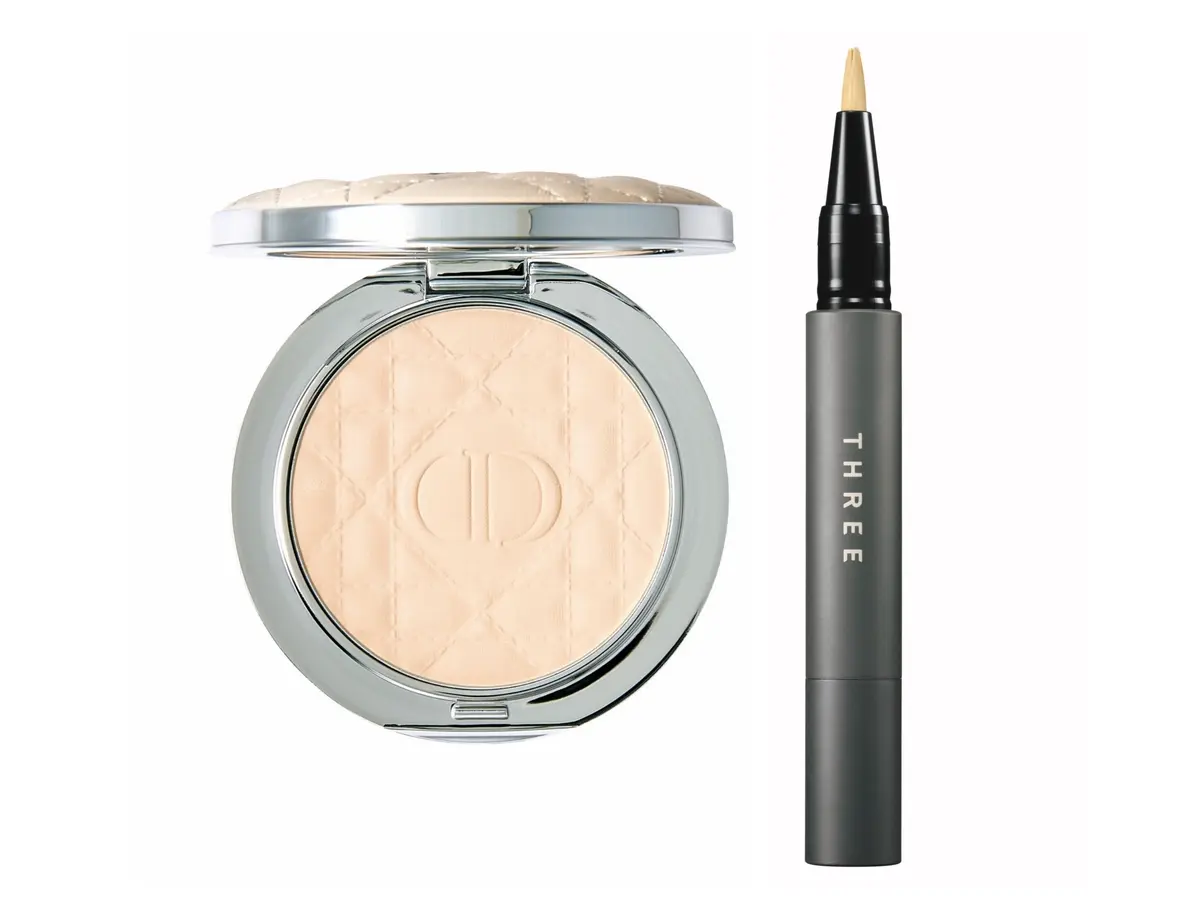 植物エッセンスたっぷりの美容液コンシー ラー。しなやかになじんで悩みをカバー。肌 の色に溶け込むイエロー。アドバンスド スム ージング コンシーラー YE ￥3,850／THR EE　❷肌の凹凸をぼかして、ふわっとなめ らかに。ディオールスキン フォーエヴァー ヌード マット フィルター 01 ￥7,810／パル ファン・クリスチャン・ディオール