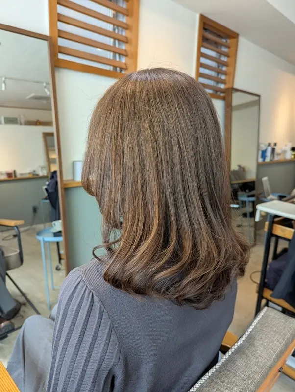 ロングヘアレイヤーカットの画像_2