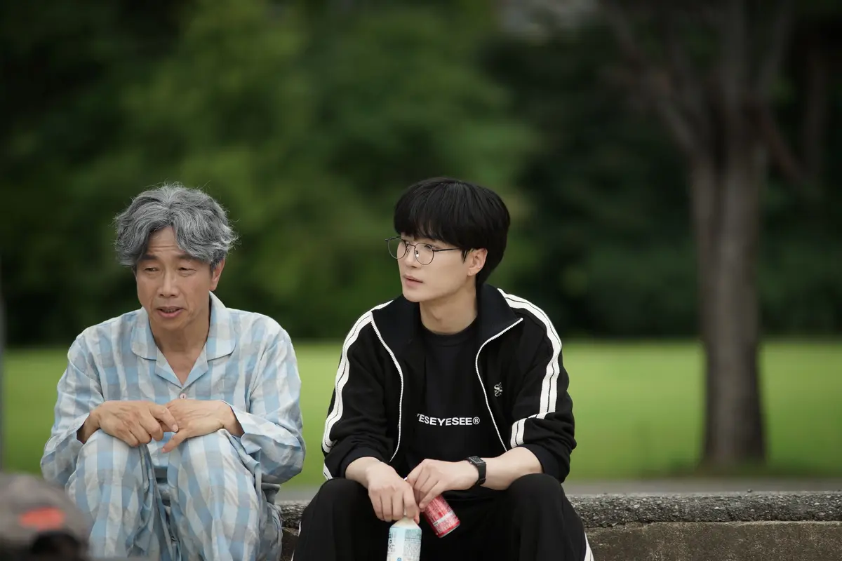 韓国ドラマ　韓国ドラマ　ボクの友達の卒業式　20歳の大学生とと75歳の新入生!? 世代を超えた友情物語　場面写真