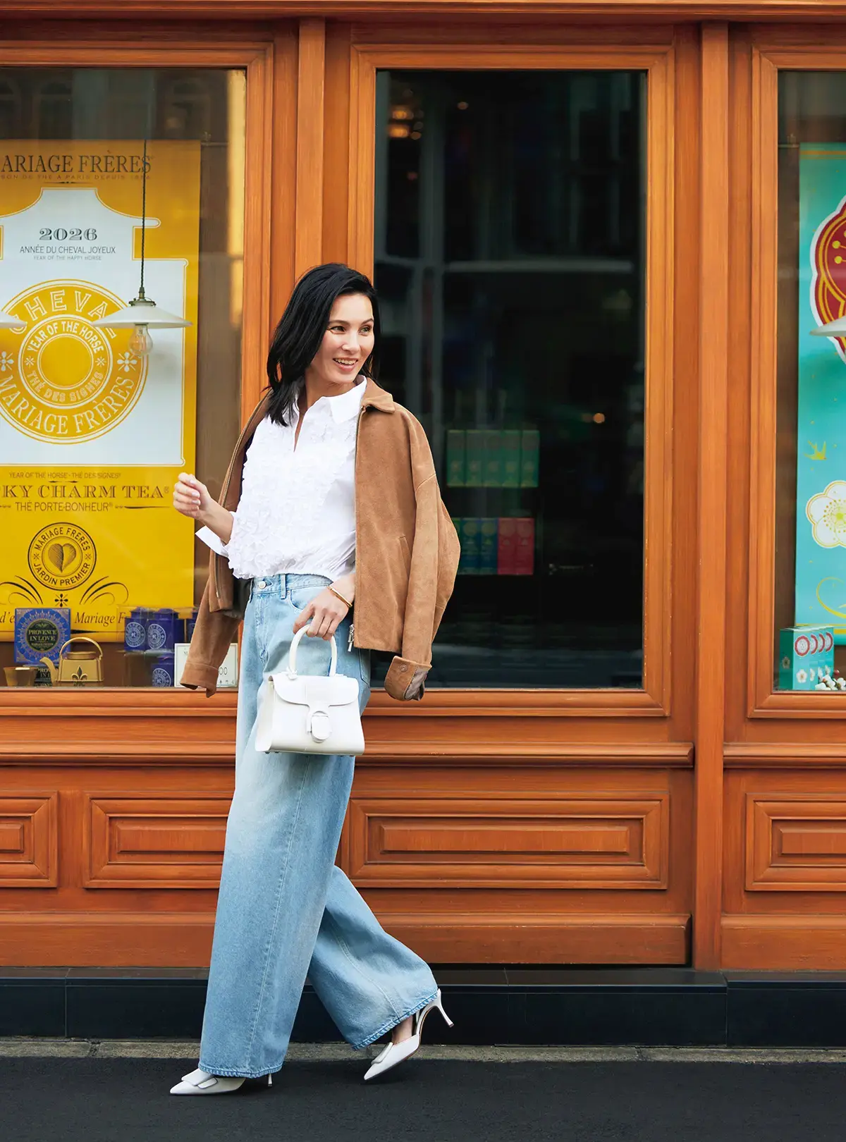 白シャツ　デニム