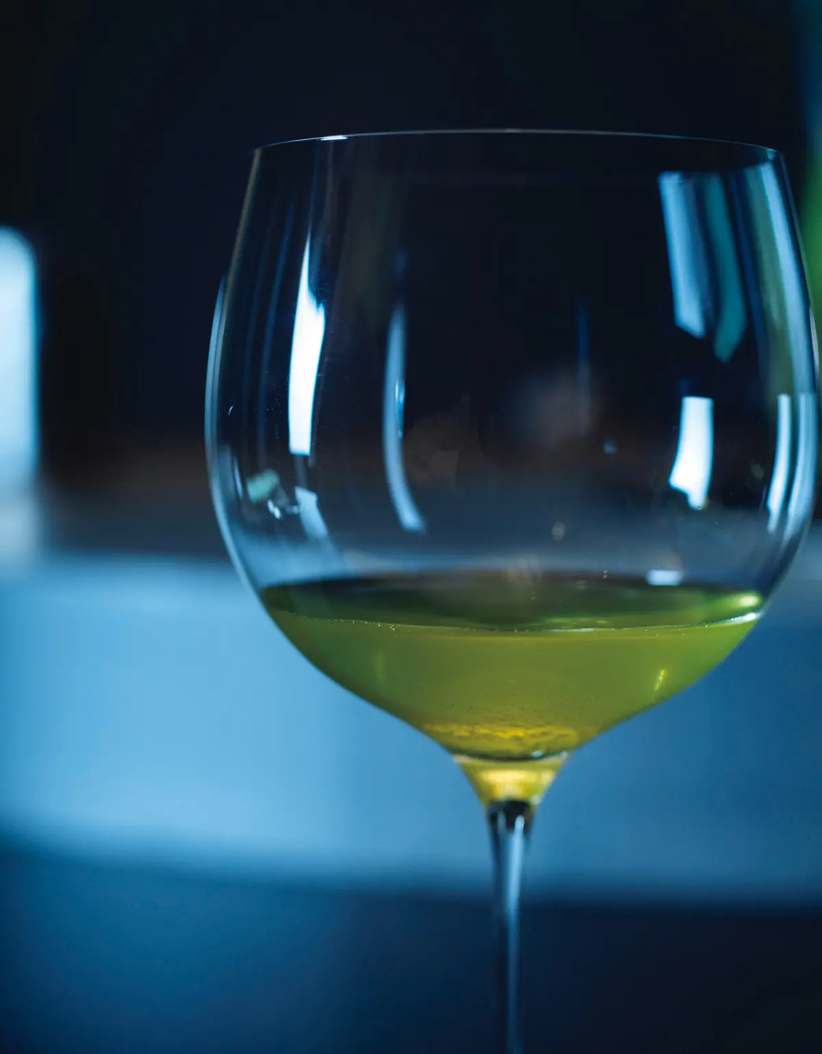 わたのほろ苦さ まで味わう八朔の羊羹。ペアリングには大山製茶 園の「つゆひかり」にピスタチオ、ティムールペ ッパーなどの香りを重ねた一杯