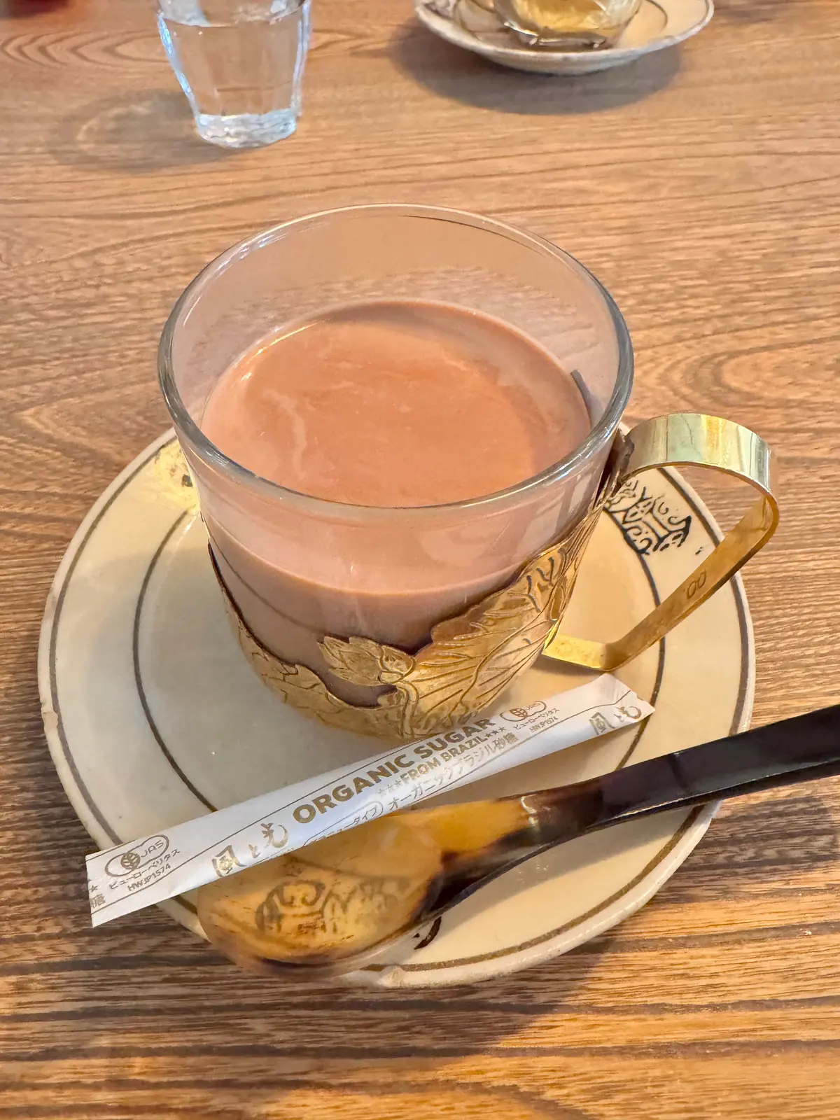 50代コーデ｜リボンTシャツ×白パンツでの画像_6