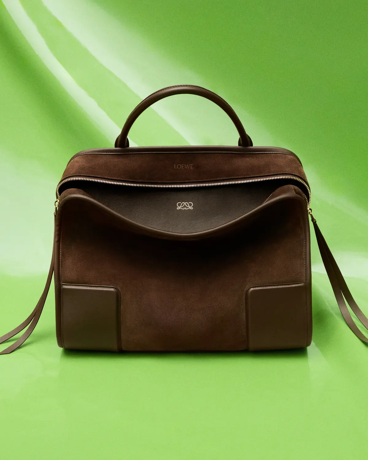 ロエベ バッグ「アマソナ180 ラージ」　ブラウン