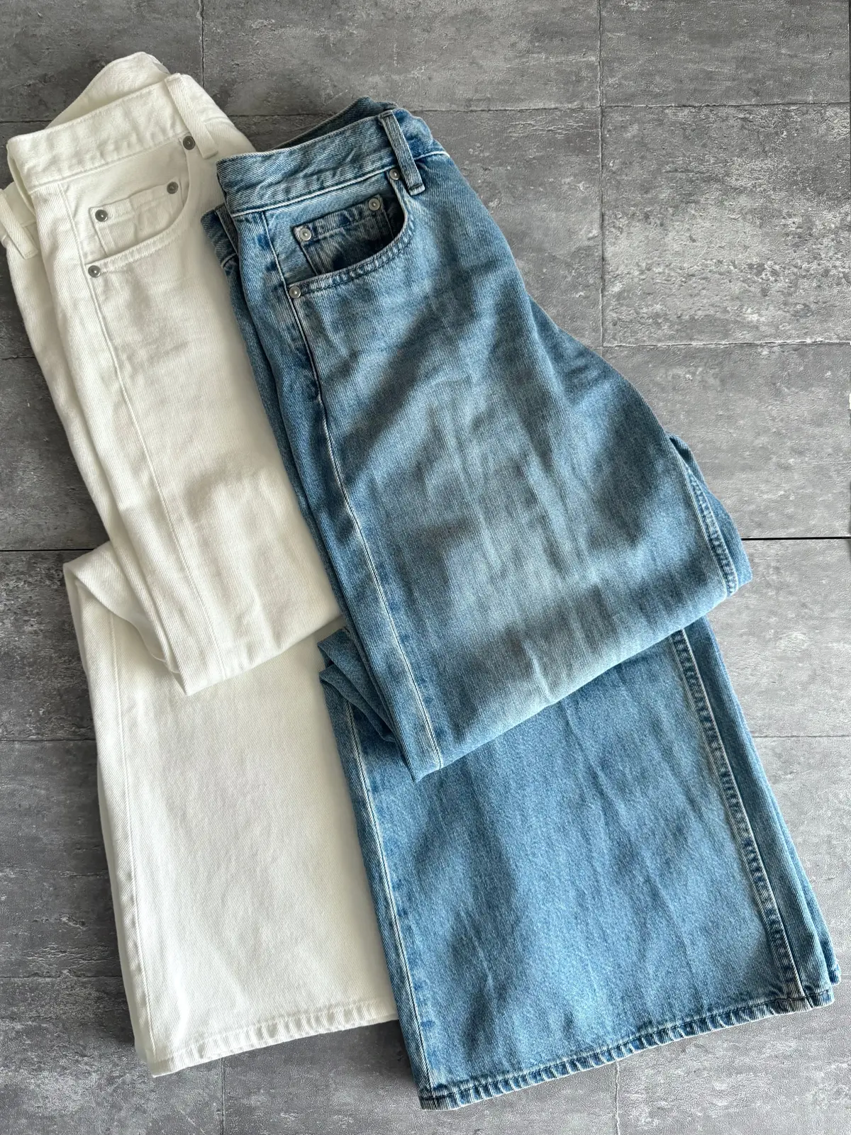 ユニクロ ローライズワイドデニム 01