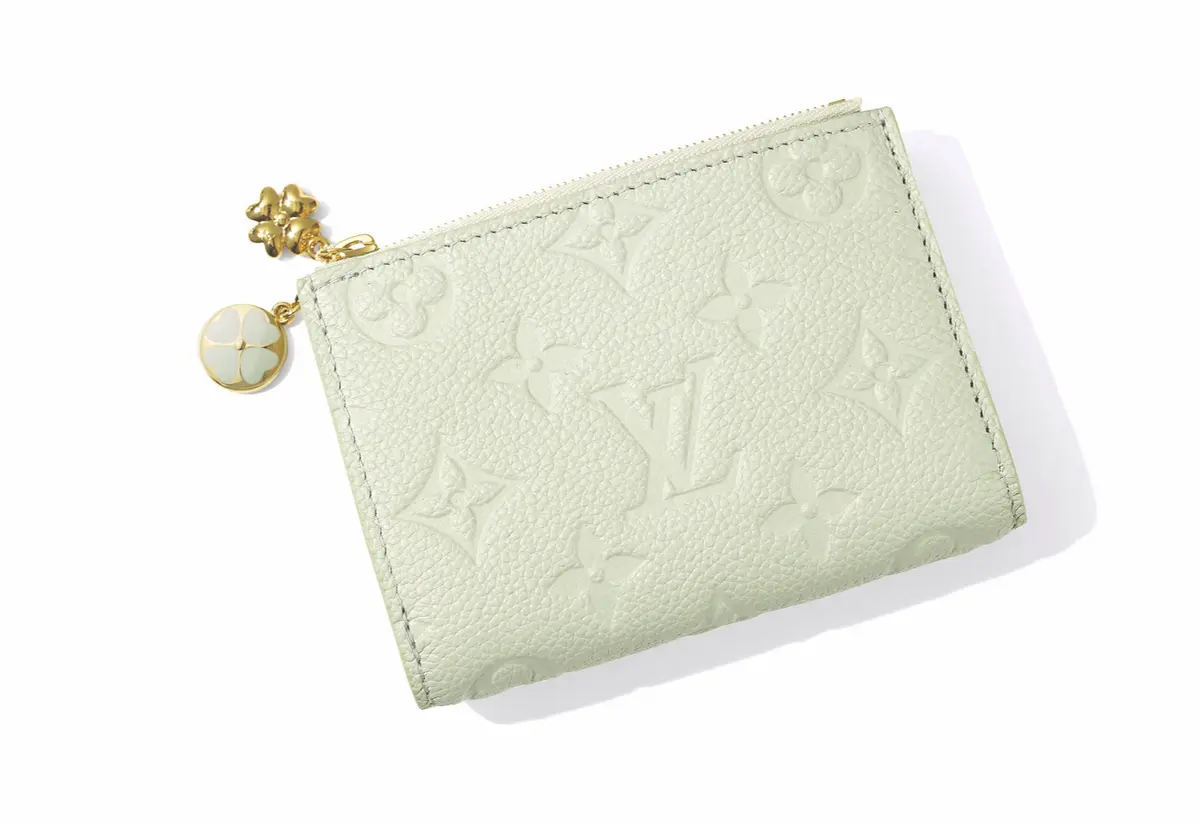 ルイ･ヴィトンの 二つ折りウォレット「ポルトフォイユ・リサ」