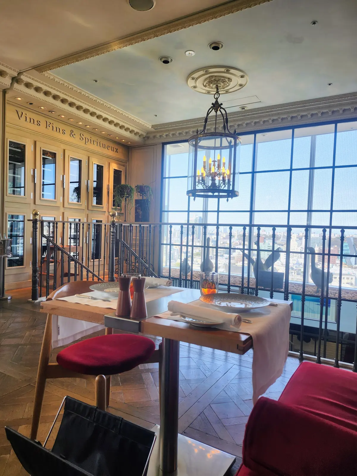 ブノワ、BENOIT 、アラン・デュカス、ビストロ、表参道ランチ、結婚記念日、夫婦時間、苺のクープ、苺スイーツ、パテドカンパーニュ、アルハンブラリング、40代ファッション、季節限定