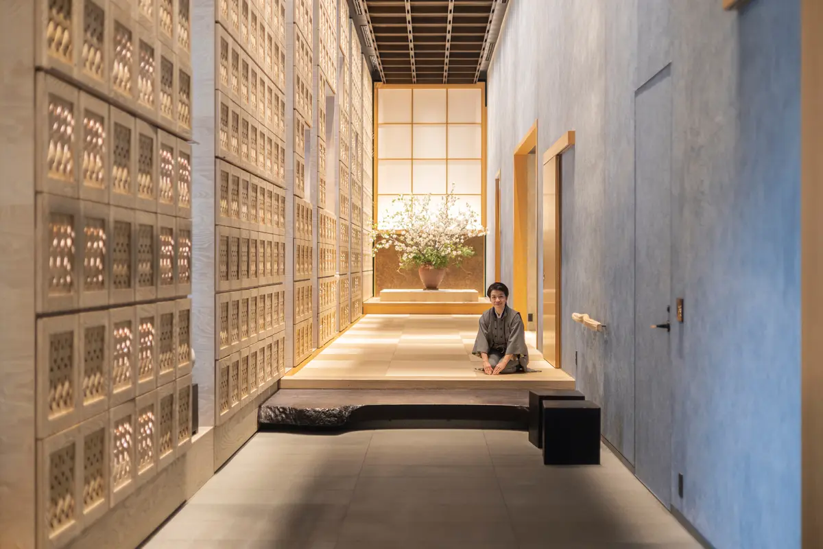 スパ＆ウェルネス　星のや東京　入り口 スパ 大人のひとり旅