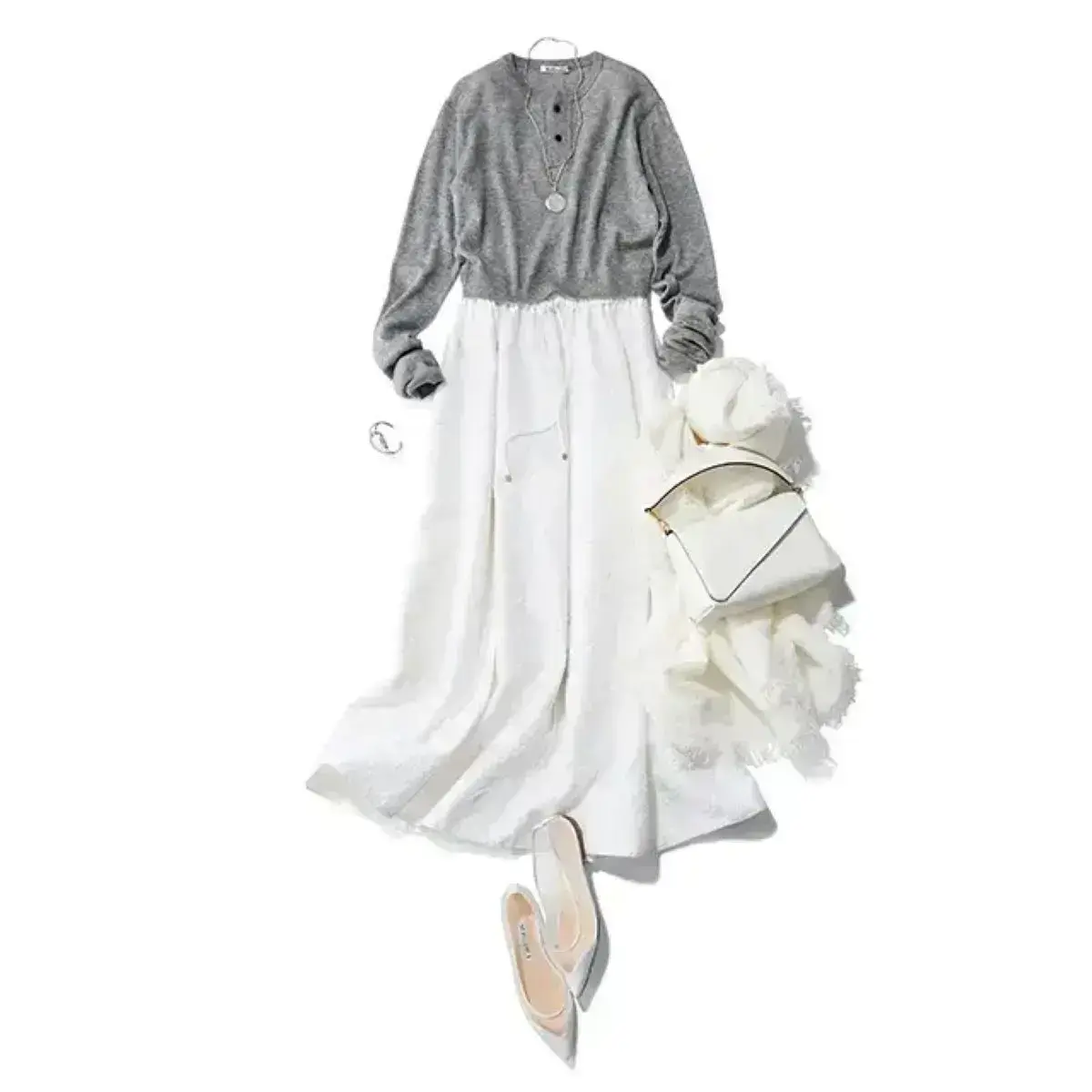 フレアスカート　白　春コーデ