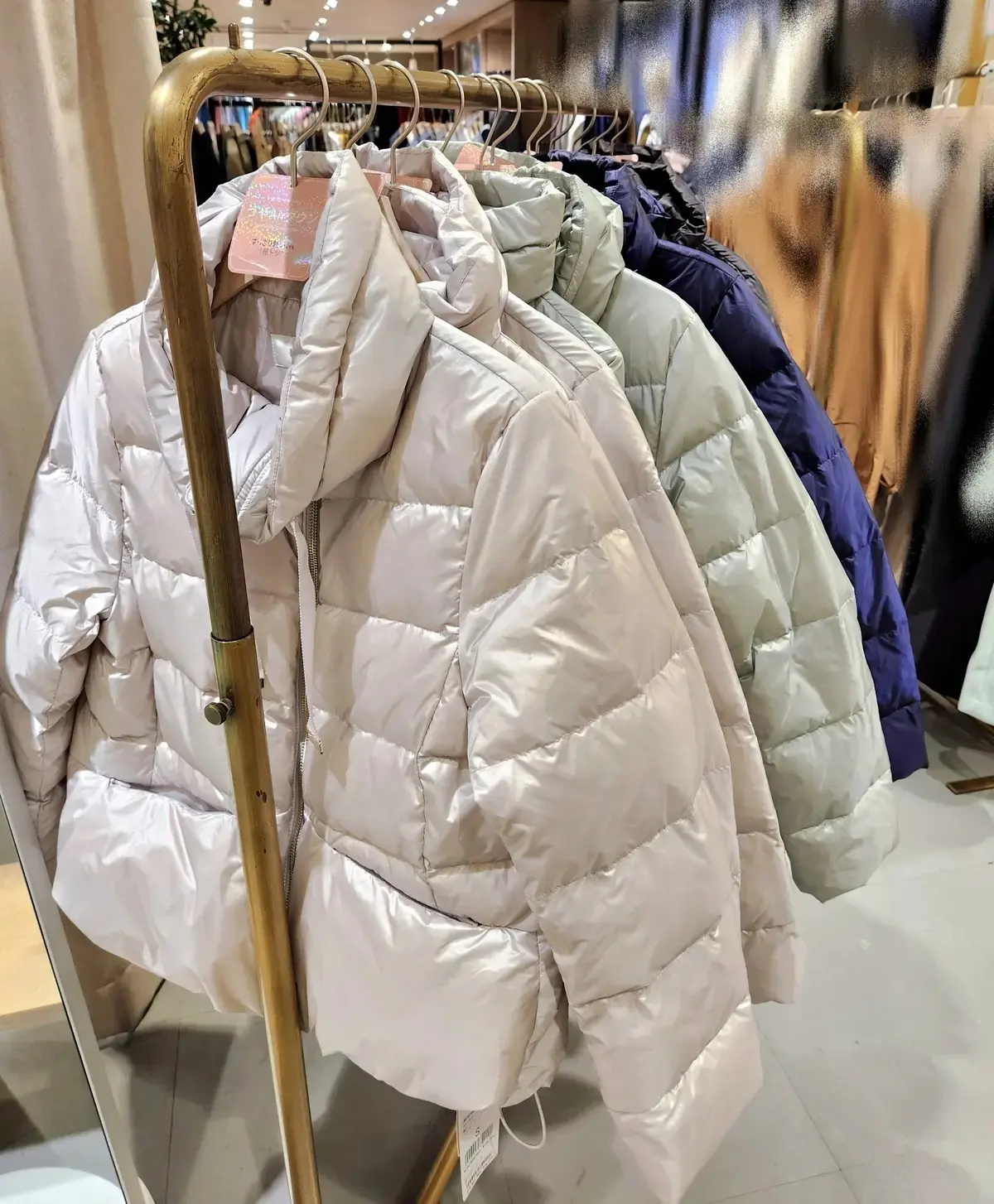 超軽量 ダウンコート DoCLASSE 店内 チームJマダムtokoさんブログ