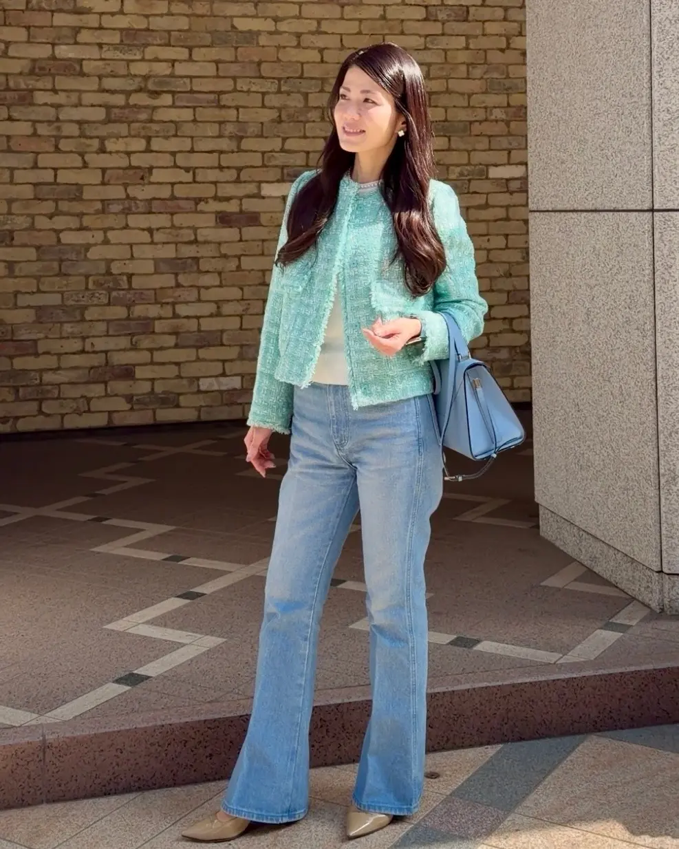 エクラ華組　小泉雅恵さん　50代　春アウター　きれい色　グリーン