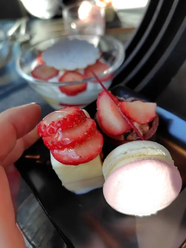 【厳選いちごでヌン活】アマン東京　ストロの画像_3